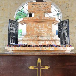 Hilutungan Island + Cebu City Tour