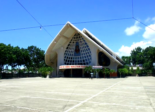 Sanctuary Snorkeling + Mactan Tour